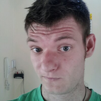 Profile Picture of Julian Springer (@julzycaesar) on Twitter