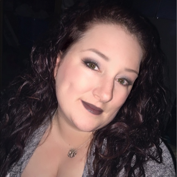 Profile Picture of Makiesha Bilbey (@mbilbey021811) on Poshmark