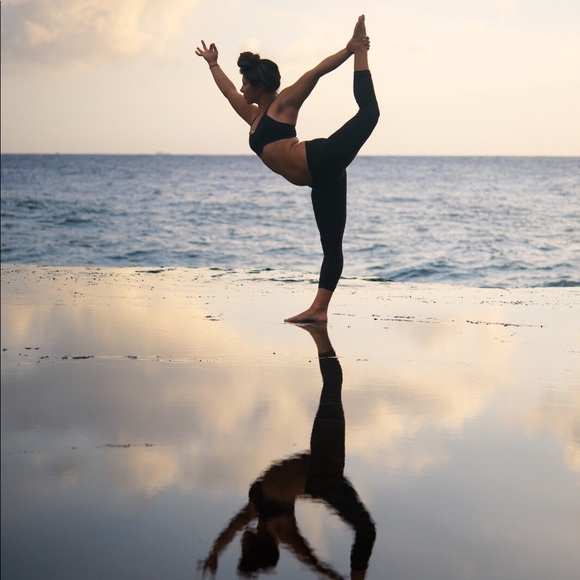 Profile Picture of Kirsten Fujitani (@kfujitani) on Poshmark