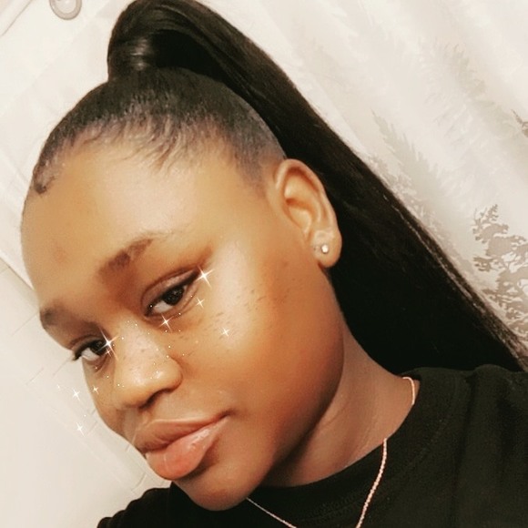 Profile Picture of Sha'briya Makasia (@smakasia) on Poshmark