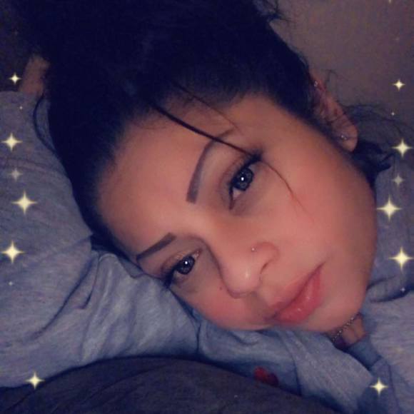 Profile Picture of Janet Velasquez (@carlin78) on Poshmark