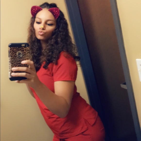 Profile Picture of Chanee Krulisky (@chaneek) on Poshmark