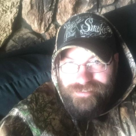Profile Picture of Adam Carey (@adamcarey466) on Poshmark