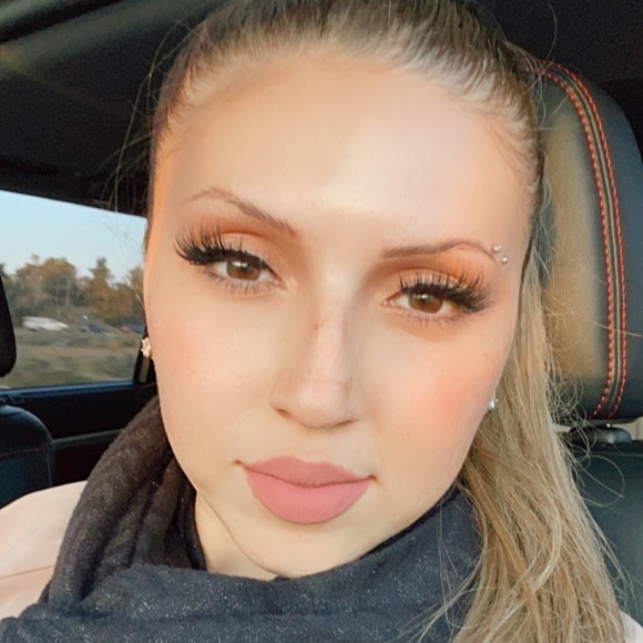 Profile Picture of Fabiola Prieto (@fabmomma23) on Poshmark