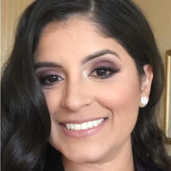 Profile Picture of Luciana Benavides (@lucy_benavid) on Poshmark