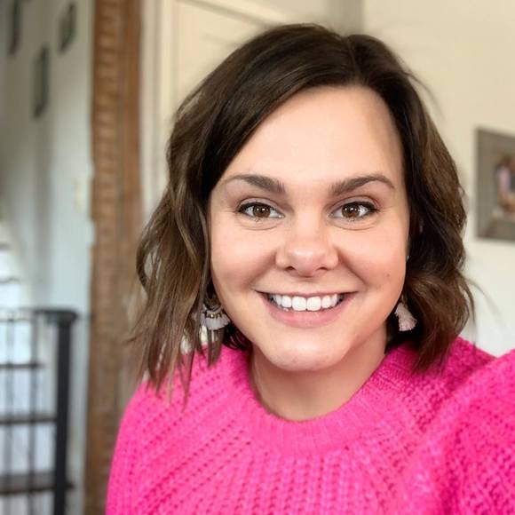 Profile Picture of Tori Middlesworth (@temiddle) on Poshmark
