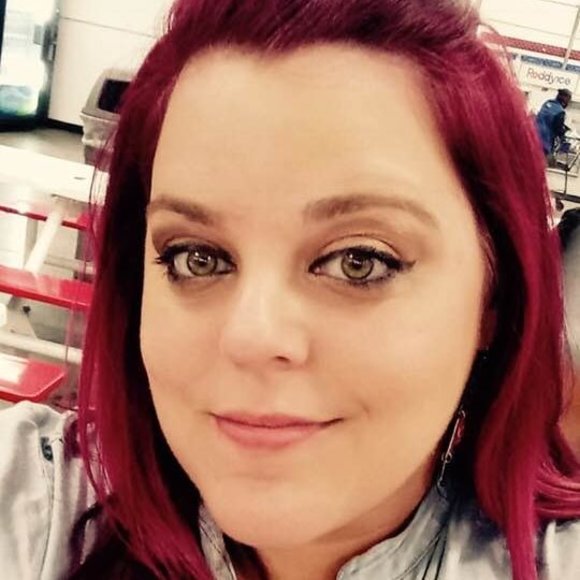 Profile Picture of Mandie Mandie (@mandie198621) on Poshmark