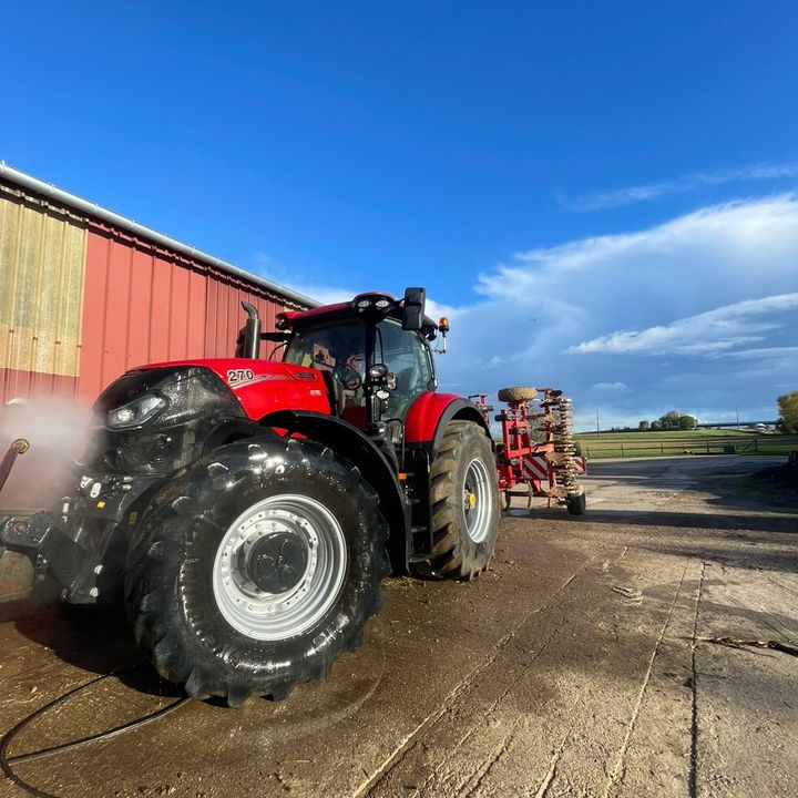 Profile Picture of 𝑪𝒉𝒂𝒓𝒍𝒆𝒔 🌾 (@charles_briere) on Tiktok