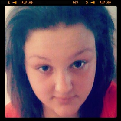 Profile Picture of Chlo' Debbie Janet (@debbiejanet56) on Twitter