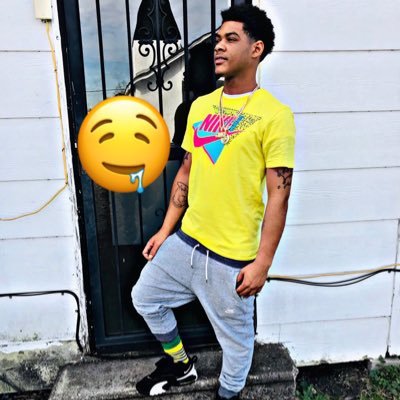 Profile Picture of D’LocK .. 🤫 🔥 (@DerekHo77427891) on Twitter