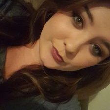 Profile Picture of Danielle Laney (@Danipoo25Laney) on Twitter