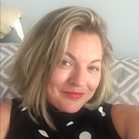 Profile Picture of Michelle Bellafiore (@michbella741) on Poshmark