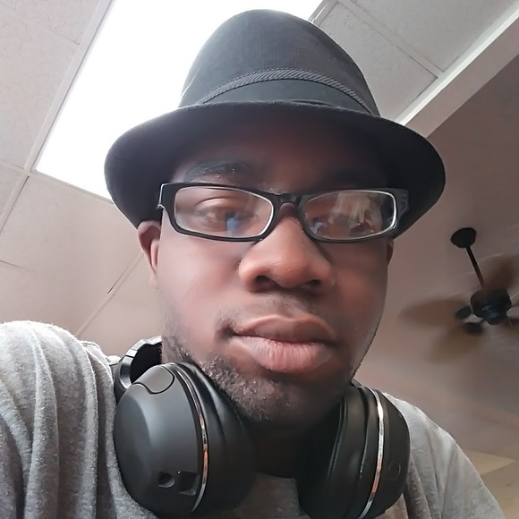 Profile Picture of Vibing Reasons (@jasonharden25) on Poshmark