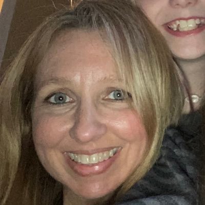 Profile Picture of Kim Ling (@kimling20) on Twitter