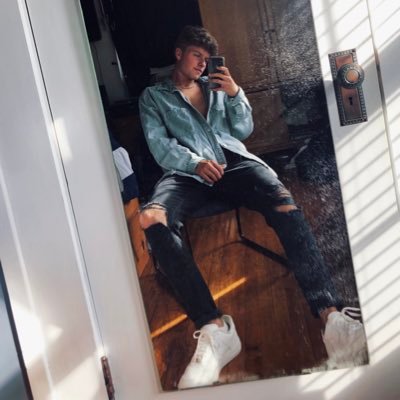 Profile Picture of Colby Herrington (@ColbyHerringto1) on Twitter