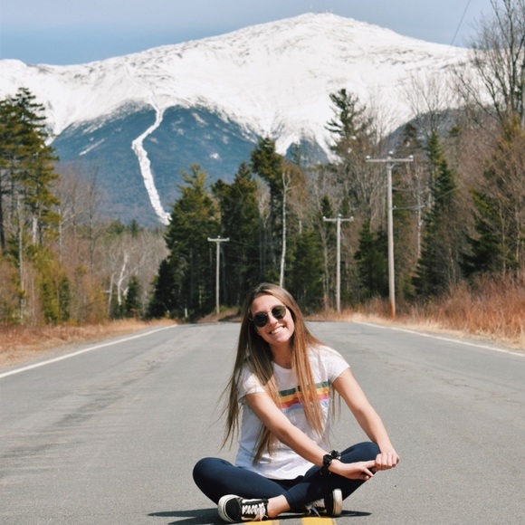 Profile Picture of Camila Isaza (@camilaisaza) on Poshmark