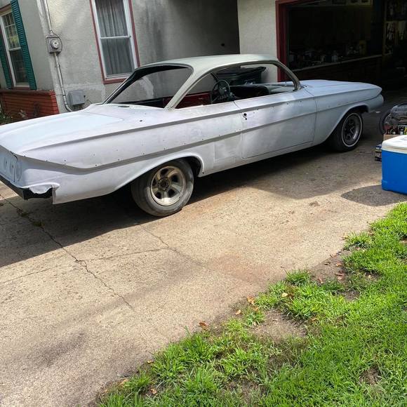 Profile Picture of Kendall Schumann (@kendall1064) on Poshmark