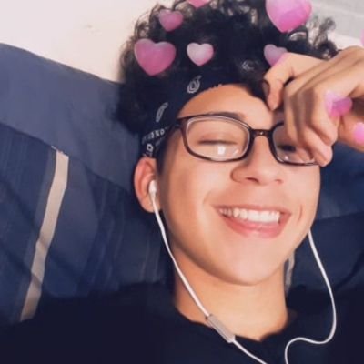 Profile Picture of Paul Perales (@duck_and_quack2) on Twitter