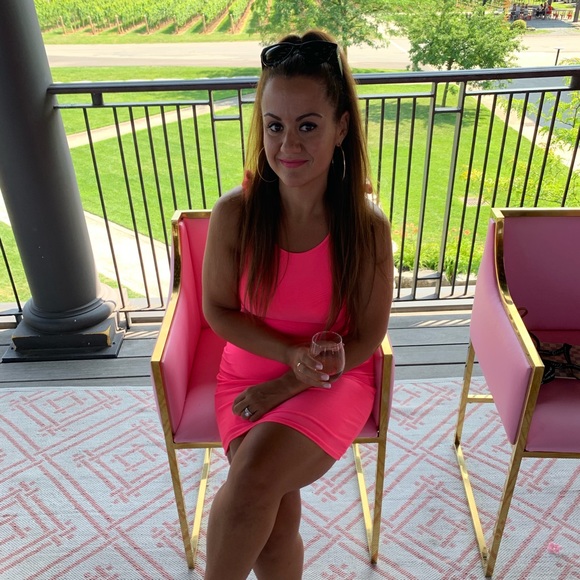 Profile Picture of Kristal Rotundo (@kristalrotundo) on Poshmark