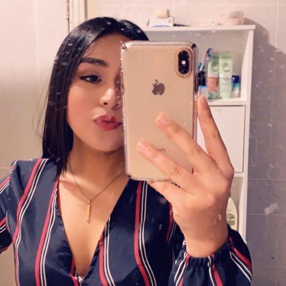 Profile Picture of Marily Gonzalez (@magoma99) on Poshmark