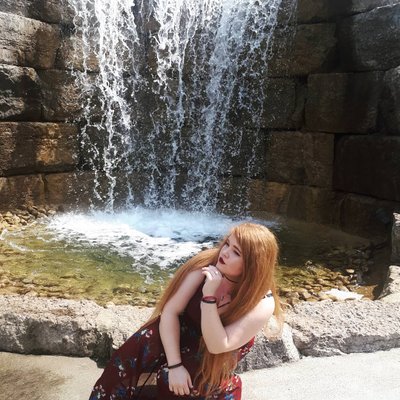 Profile Picture of Kim Craig (@bingingonginge) on Twitter