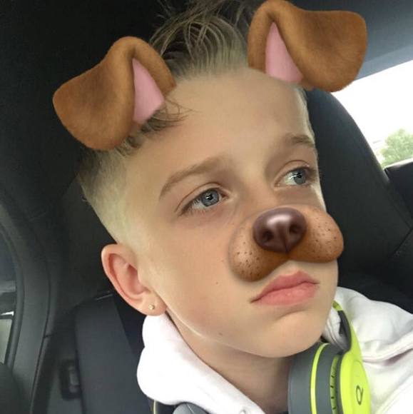 Profile Picture of Luke Davies (@luke_davies) on Poshmark