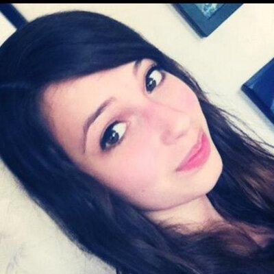 Profile Picture of Zoë Adamson (@ZoeAdamson99) on Twitter