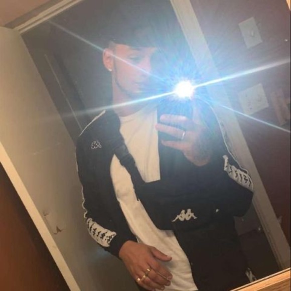 Profile Picture of Brandon Tirabassi (@btirabassi) on Poshmark