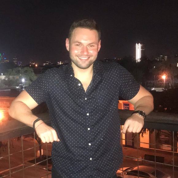 Profile Picture of Dan Merzlyak (@danmerzlyak) on Poshmark