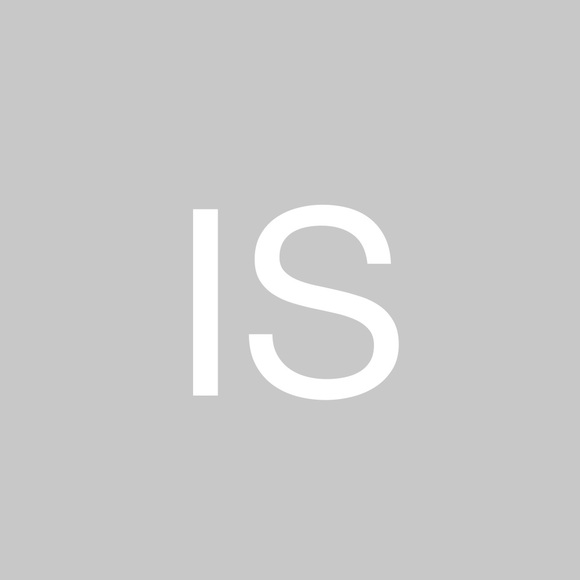 Profile Picture of Isabelle Seibel (@isabelleseibel) on Poshmark