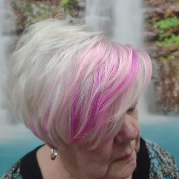 Profile Picture of Ann Sitton (@annsitton46) on Poshmark