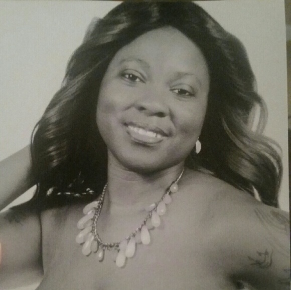 Profile Picture of Devita Davidson (@vita251) on Poshmark