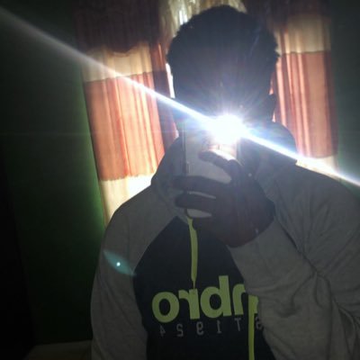 Profile Picture of Samuel Reid (@sammmovic) on Twitter