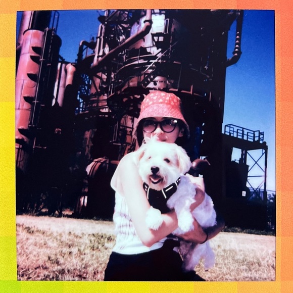 Profile Picture of Karis H (@kariscloset106) on Poshmark