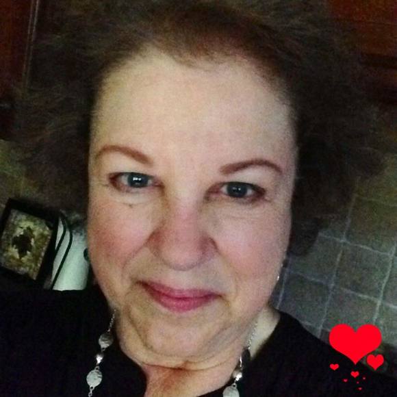 Profile Picture of Mary Boeger (@khalee1942) on Poshmark