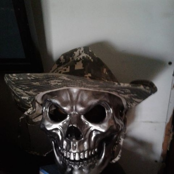 Profile Picture of Richard Barenz (@gozer34) on Poshmark