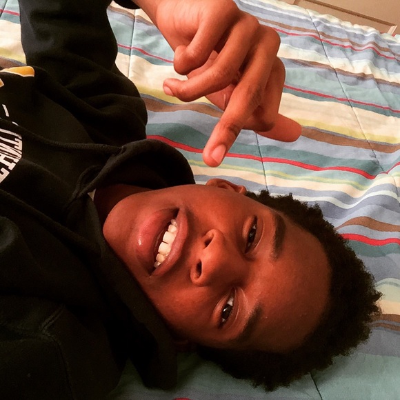 Profile Picture of Isaih Bell-mickens (@0303_98) on Poshmark