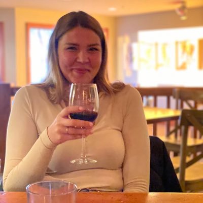 Profile Picture of Emma Herzog (@EmmaHerz0g) on Twitter