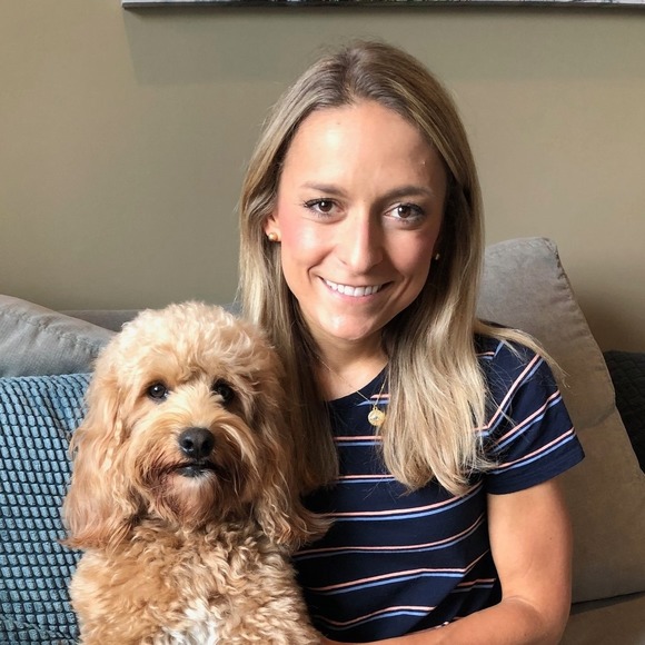 Profile Picture of Kathryn Misiewicz (@kathrynmis) on Poshmark