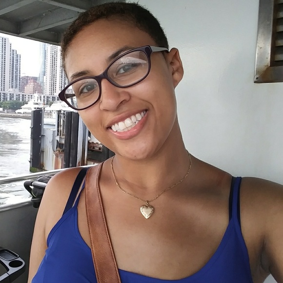 Profile Picture of Jazmine Dominick (@j_dominick) on Poshmark
