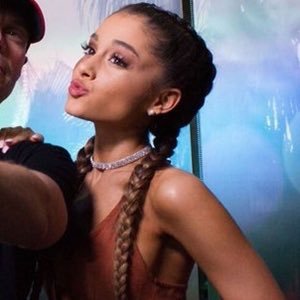 HOLLY GOLiGHTLY - Twitter Profile Picture of HOLLY GOLiGHTLY (@MANDY2PETTY) on Twitter