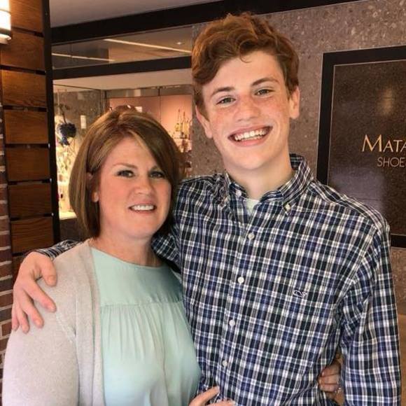 Profile Picture of Eileen Earnest (@eileenearnest) on Poshmark