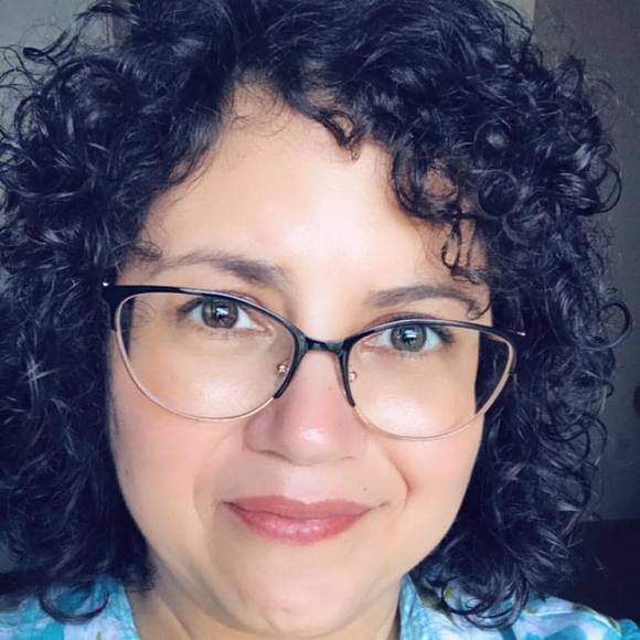 Profile Picture of Gloria Colvin (@gcolvin) on Poshmark