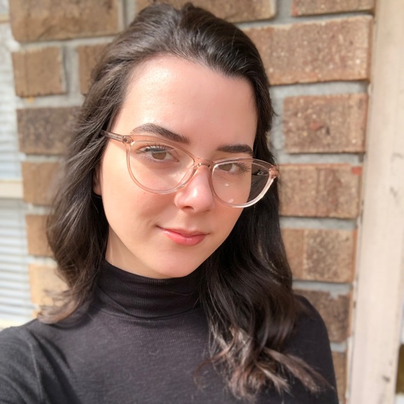 Profile Picture of Carly Clayton (@carlyc930) on Poshmark