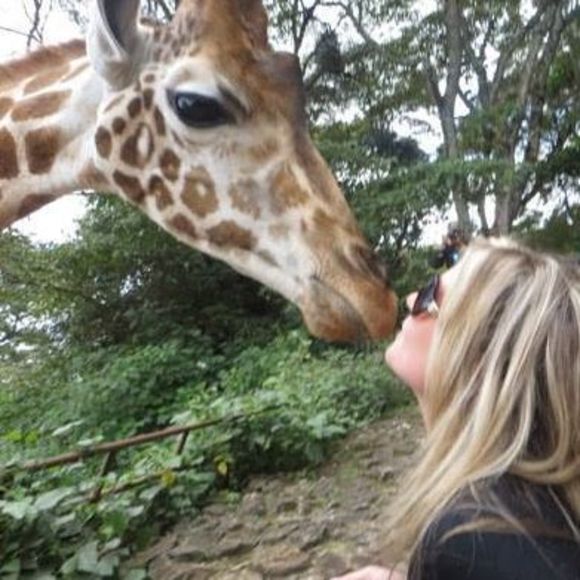 Profile Picture of Kristin Liedka (@kliedky) on Poshmark