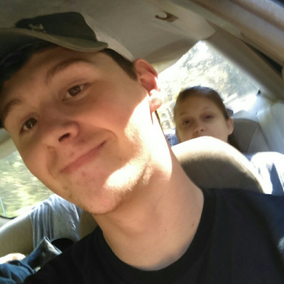 Profile Picture of Wesley Key (@weskey24) on Poshmark