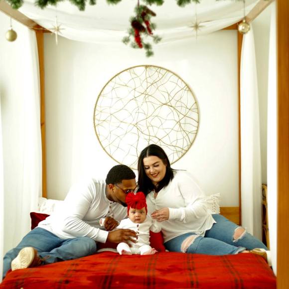 Profile Picture of Peyton Owens (@peytonowens11) on Poshmark