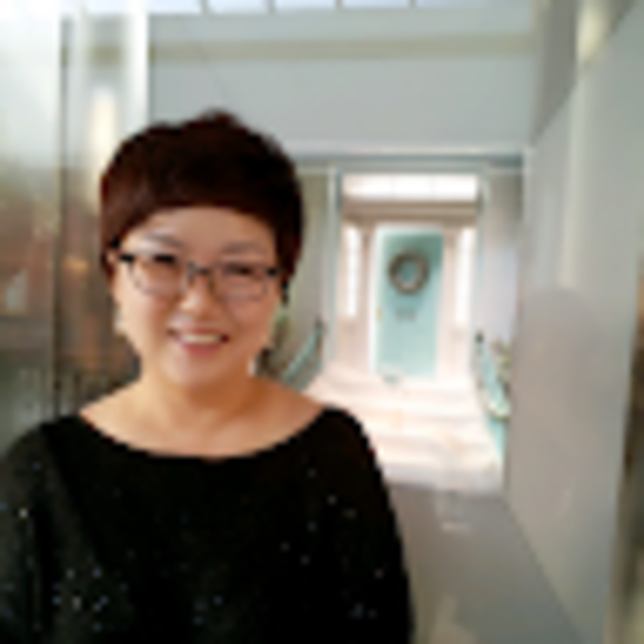 Profile Picture of Eun Jang (@yesjjs) on Poshmark