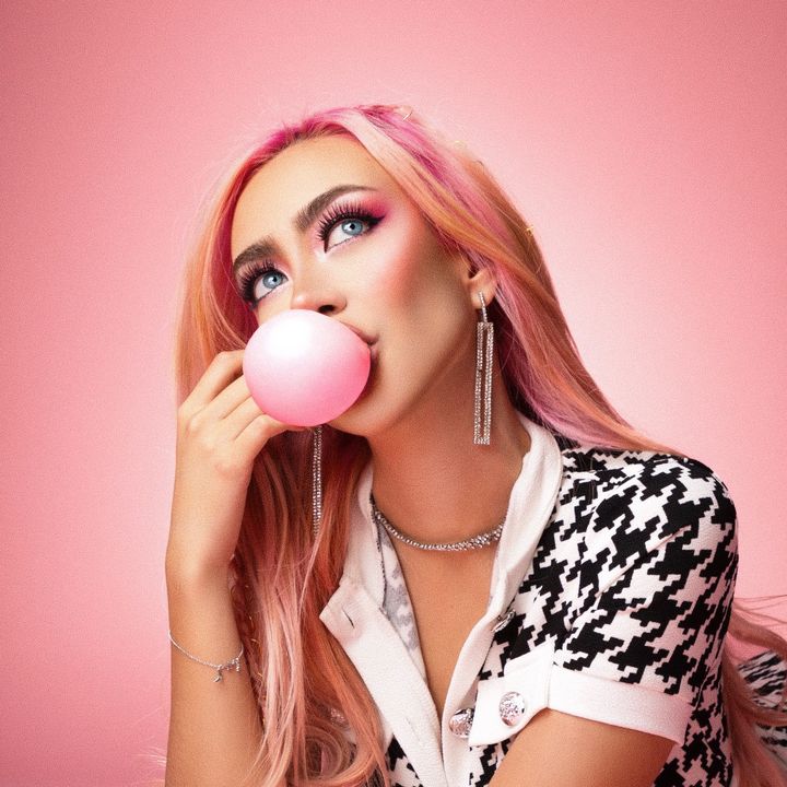 Profile Picture of Lily (@lilybelloncle) on Tiktok