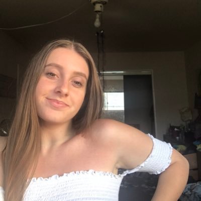 Profile Picture of Claire Stead (@ClaireStead9) on Twitter